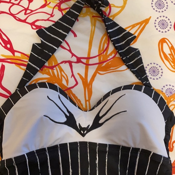 Disney swimsuit - Picture 2 of 7